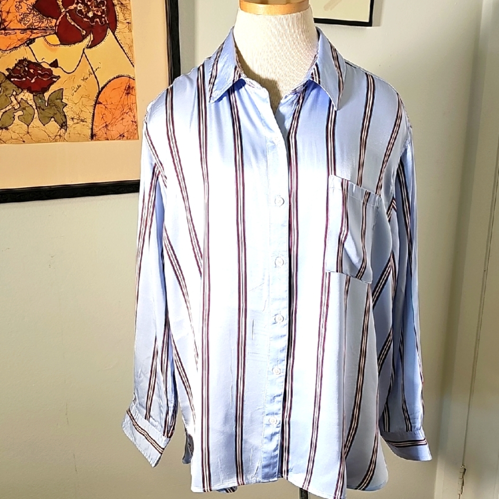 Aerie‎ NWT sleep Shirt. Blue Striped, Size Large. Button Down. Lovely Fabric